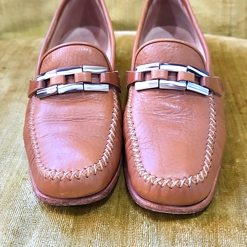 Stuart Weitzman Tan Brown Loafers 7AA - Picture 2 of 7
